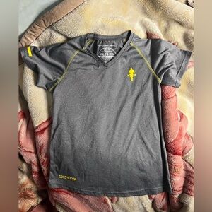 MD Golds Gym grey yellow logo non sweat shirt